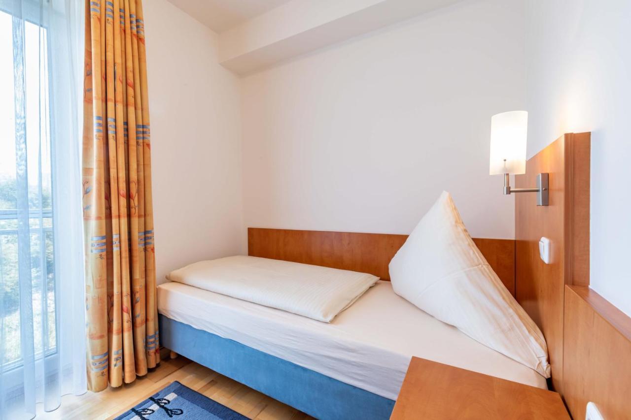Gasthaus Hotel Ostermeier Attenkirchen Екстериор снимка