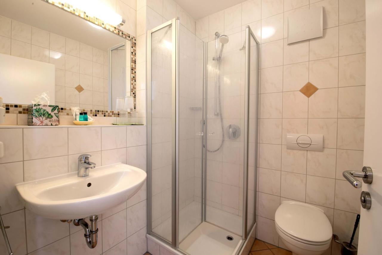 Gasthaus Hotel Ostermeier Attenkirchen Екстериор снимка