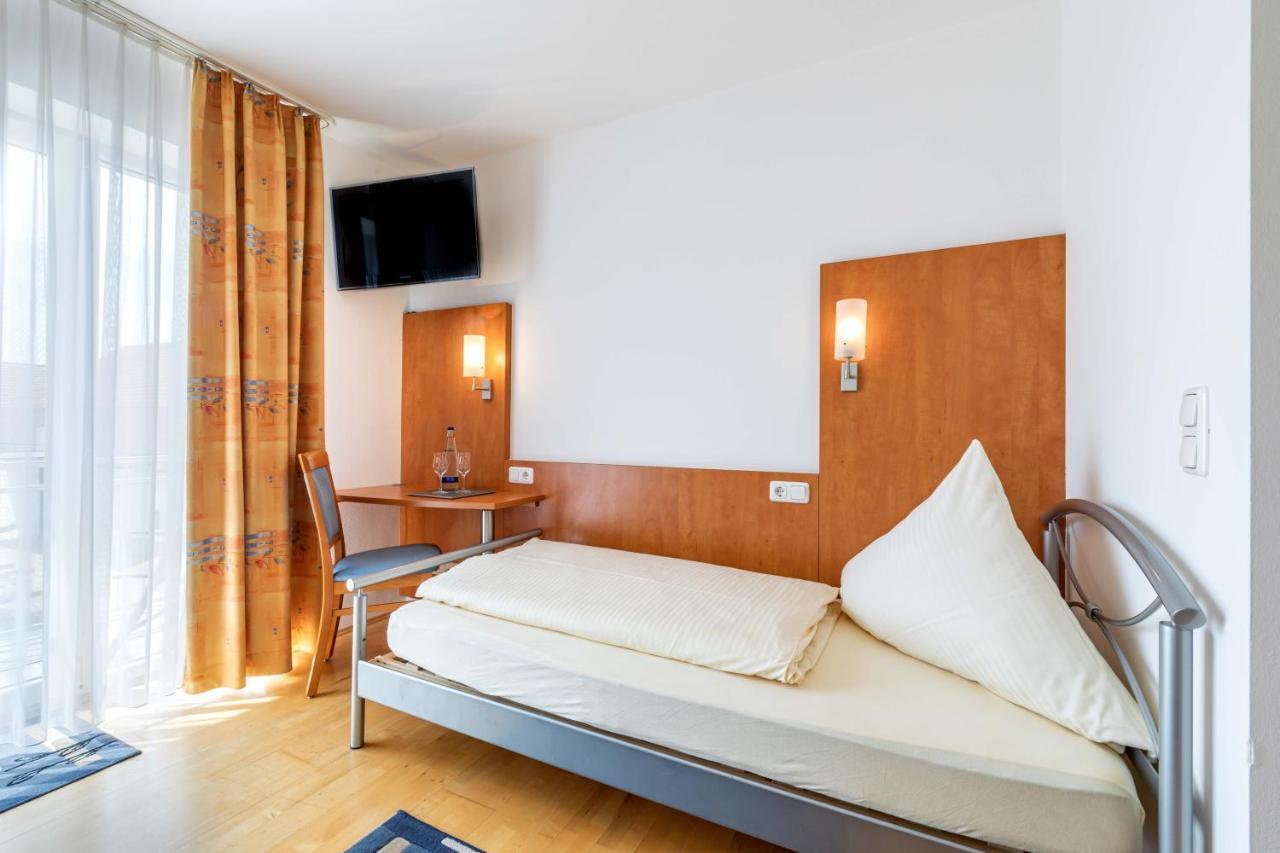 Gasthaus Hotel Ostermeier Attenkirchen Екстериор снимка