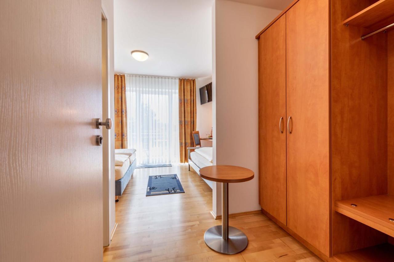 Gasthaus Hotel Ostermeier Attenkirchen Екстериор снимка